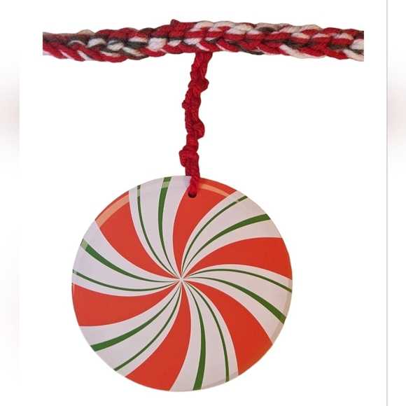 Hand Crafted Holiday Garlan Crochet Red White Green Candy Theme Upcycled Paper - Picture 15 of 17